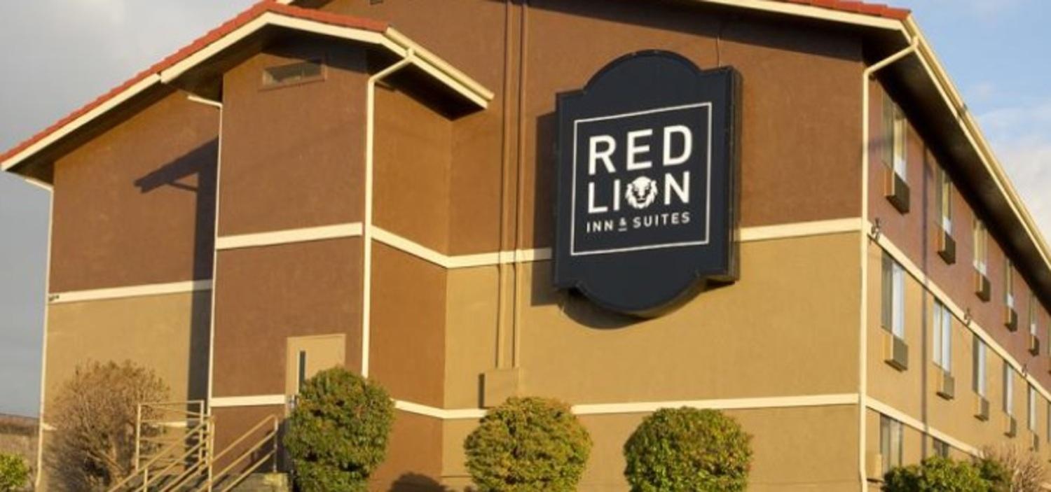 Red Lion Inn And Suites Federal Way Exteriör bild