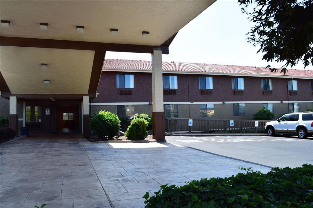 Red Lion Inn And Suites Federal Way Exteriör bild