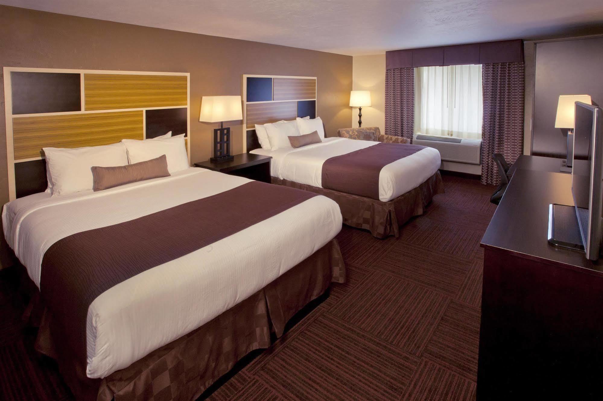 Red Lion Inn And Suites Federal Way Exteriör bild
