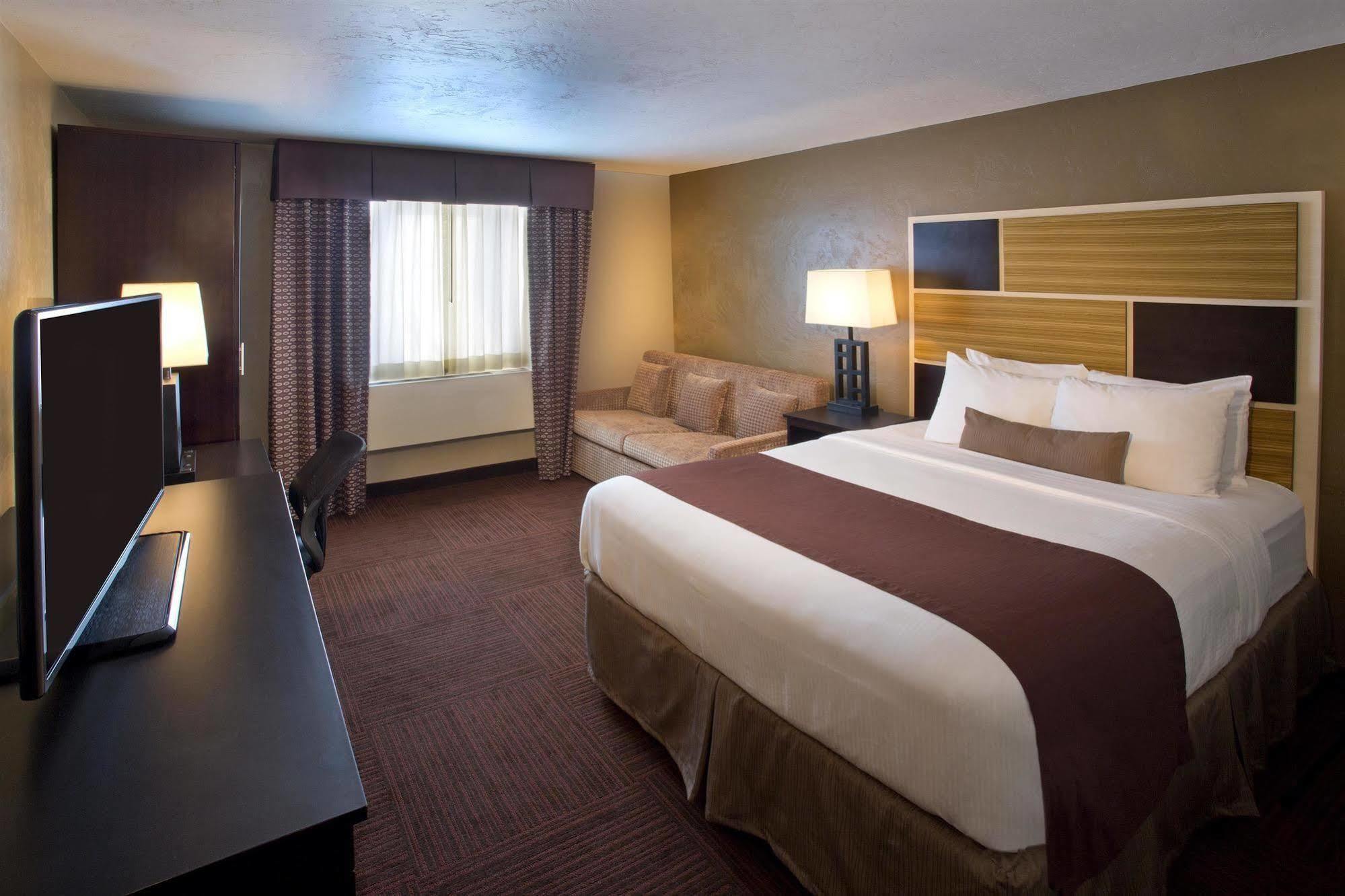 Red Lion Inn And Suites Federal Way Exteriör bild