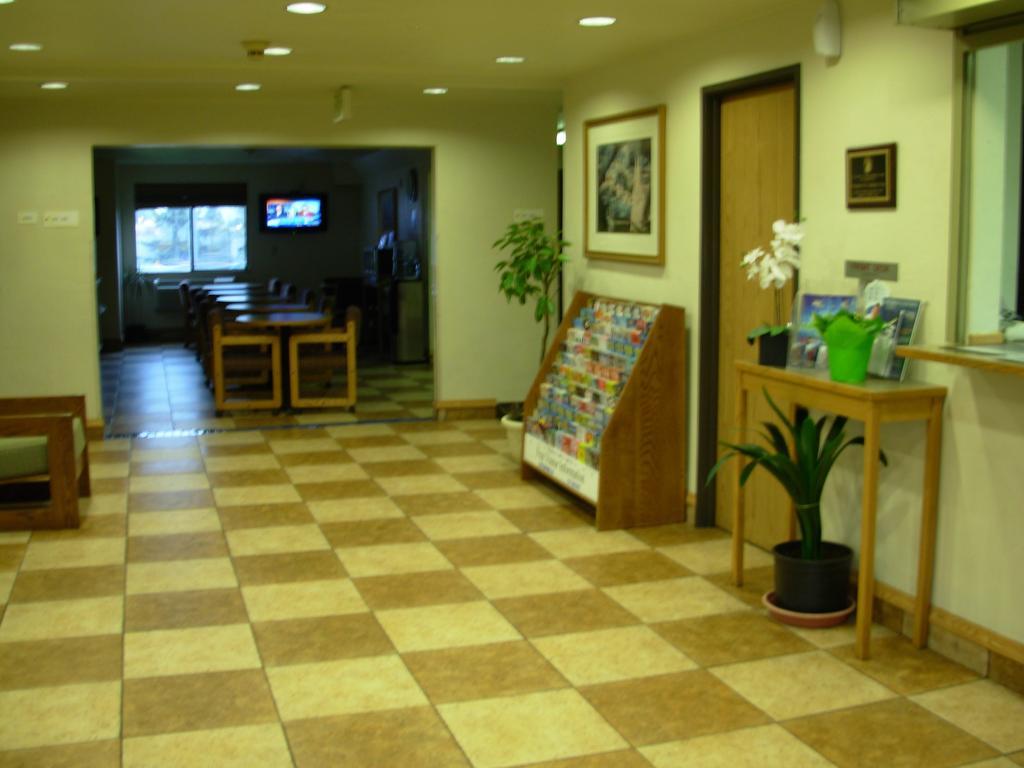 Red Lion Inn And Suites Federal Way Exteriör bild